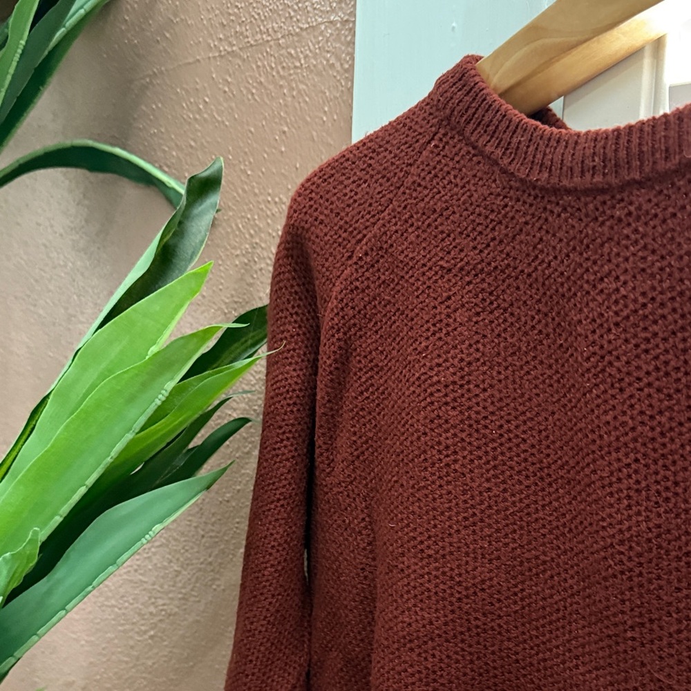 Split back deep Red Sweater - Picture 2 of 6